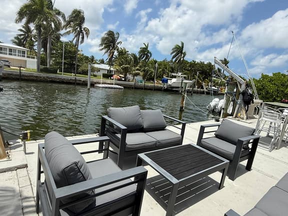Upscale 3BR/3BA Waterfront Apt /Sleep 7 - Image 1